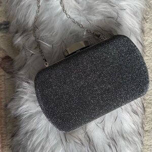 Elegant Silver Glitter Clutch